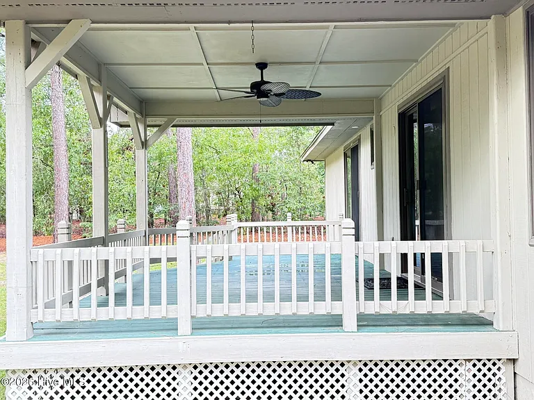 315 W Craven Ave — Photo 30