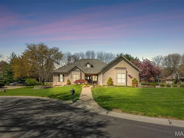 8 Bronte Ct, Glen Carbon, IL 62034