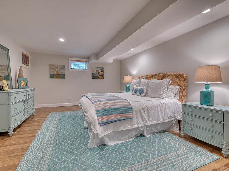 165 Tuckahoe Ln — Photo 11