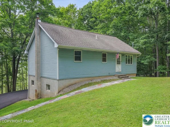 341 Rose Marie Ln, East Stroudsburg, PA 18302