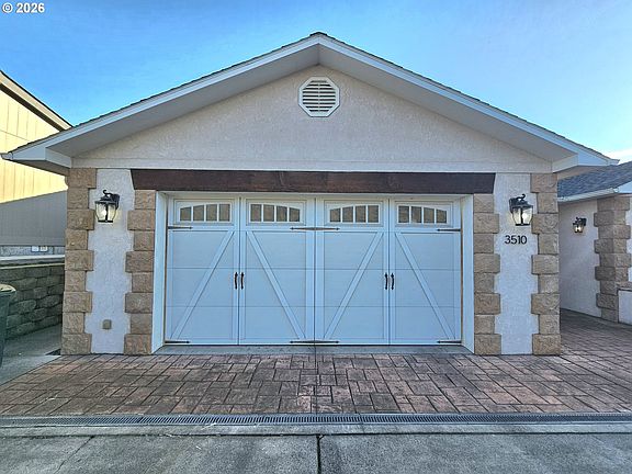 2nd image of 3510 NE King Pl