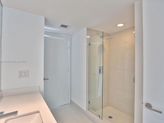 3rd image of 1300 S Miami Ave Unit 4602