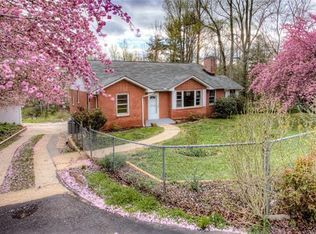 83 Fair Oaks Rd, Arden, NC 28704