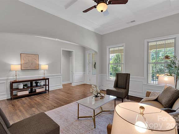 4th image of 749 Pela Vista Ct
