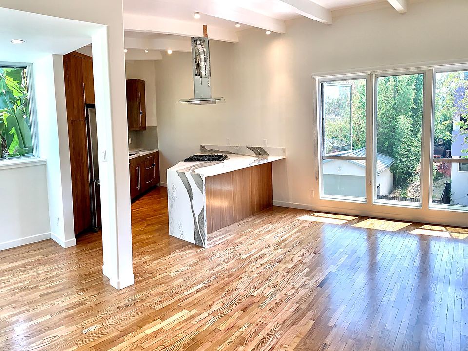 1st image of 8600 Rugby Dr #27