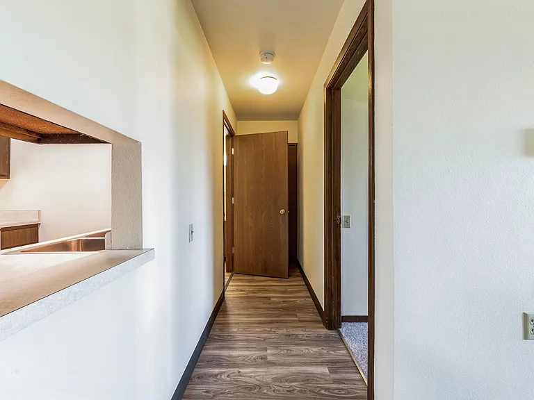 1252 N 12th Pl — Photo 57