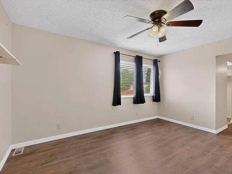 8445 Chambers Ct NE #D — Photo 26