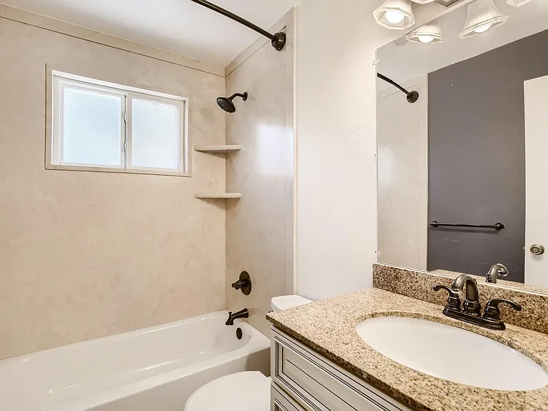 11303 Corona Dr — Photo 12
