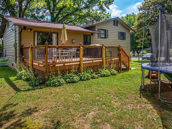 3rd image of 4401 Landon Dr