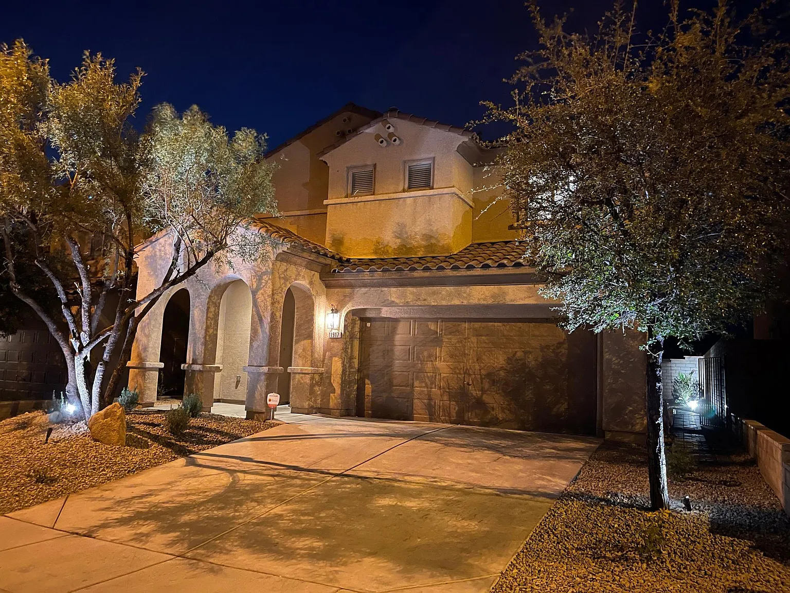 3 bed, 2.5 bath, 1622 sqft, $2,200 — Photo 1