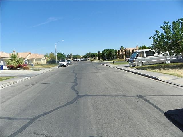 2nd image of 431 River Valley Ave