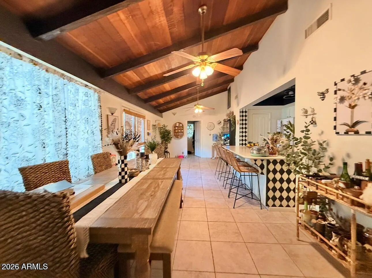 4 bed, 2366 sqft, $3,000 — Photo 3