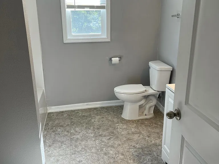 8255 Center Dr — Photo 4