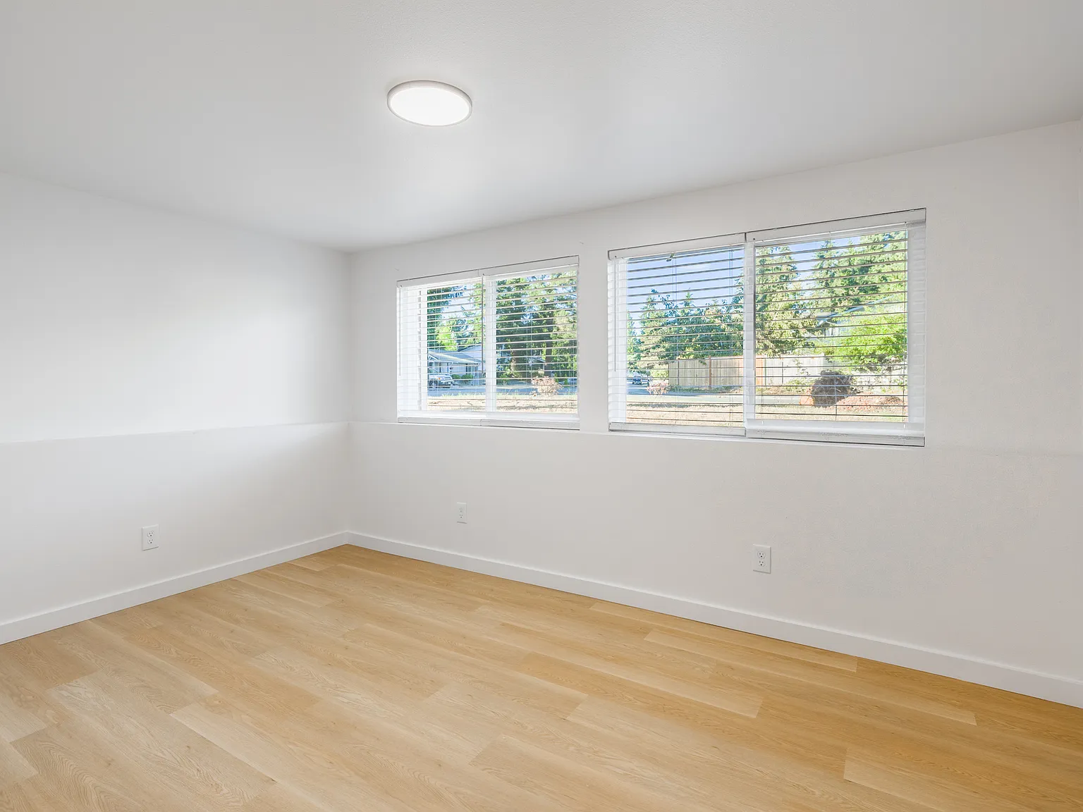 2 bed, 900 sqft, $2,000 — Photo 4