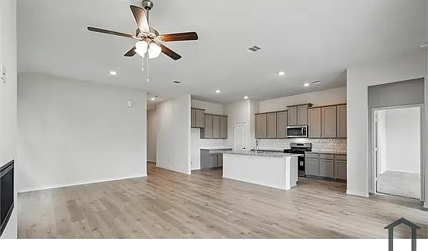 4192 Plateau Dr — Photo 5