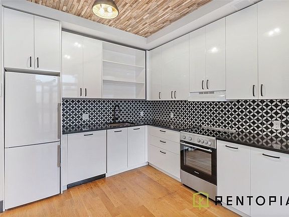 2nd image of 889 Bushwick Ave #541