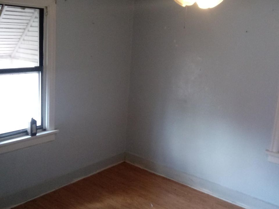 2nd image of 5429 College Ave