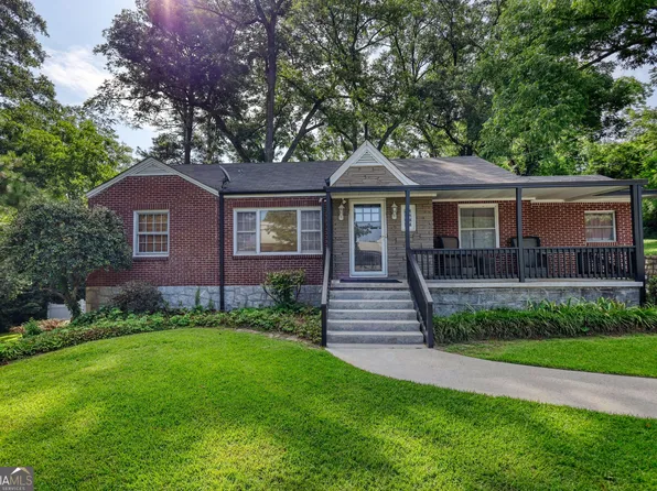 990 Oakland Ave SE, Conyers, GA 30012