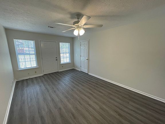 4th image of 41 Woodberry Dr SE #A