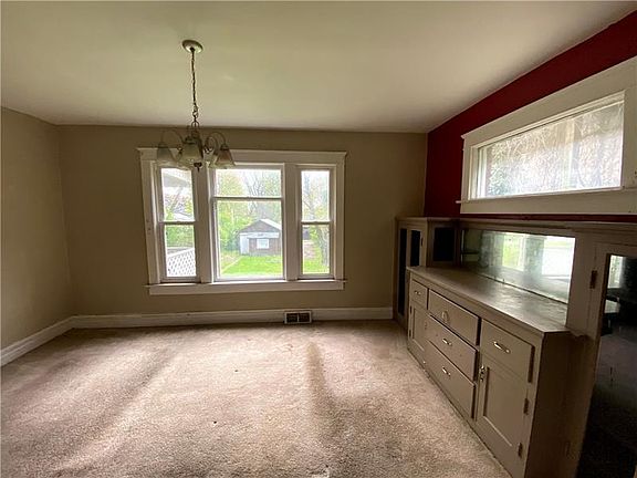 3rd image of 2206 Highland Ave