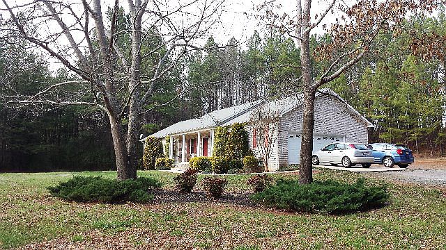 2nd image of 117 Robinson Creek Rd