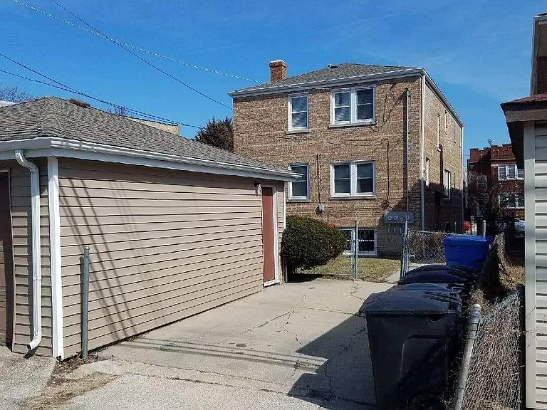 6726 N Artesian Ave #2 — Photo 38
