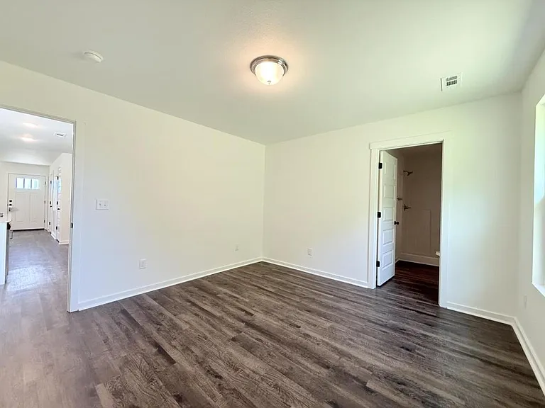 211 S Eagle Ln — Photo 21