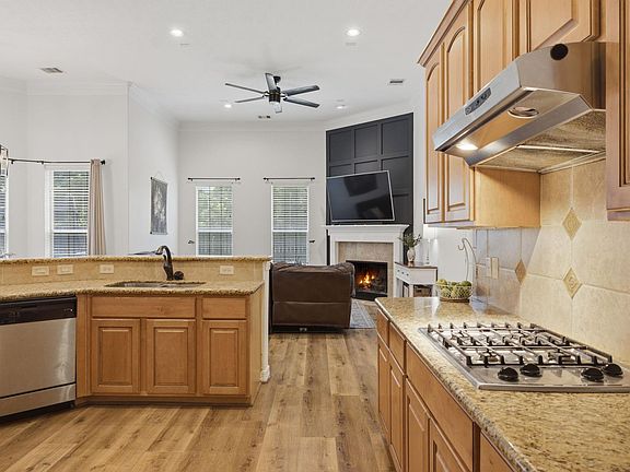 4th image of 4403 Wickby St
