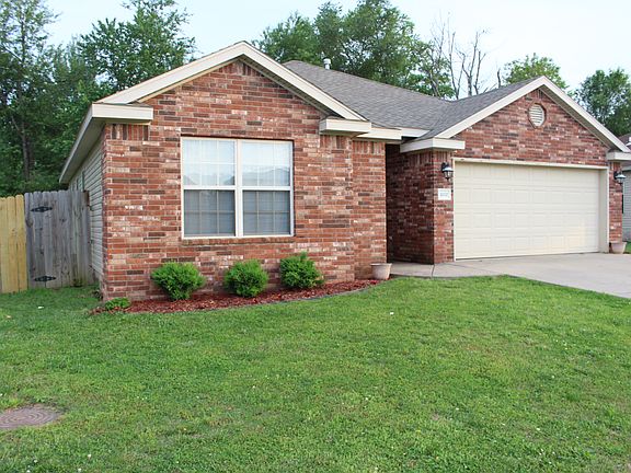 2nd image of 3002 W Bishop Dr