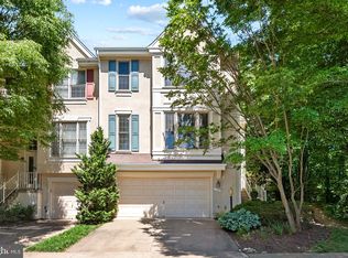 1307 Park Garden Ln, Reston, VA 20194