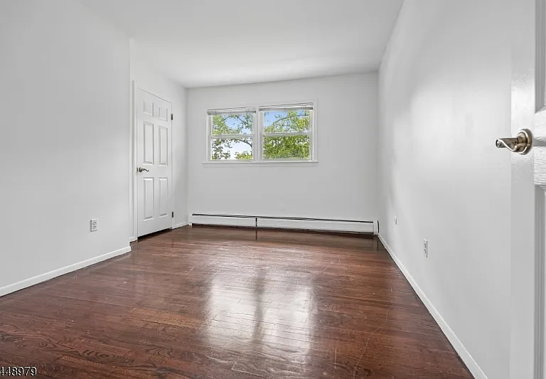 54 Canterbury Dr — Photo 24