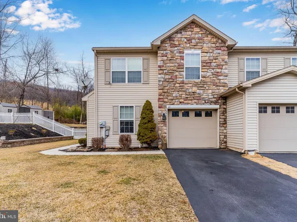 61 Crooked Dr, Enola, PA 17025