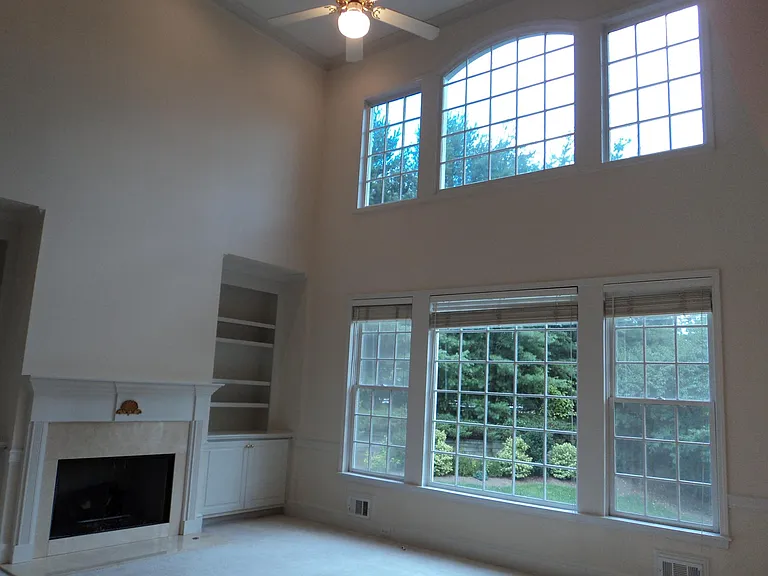 1629 Kinsmon Ln — Photo 3