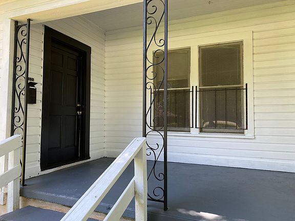 2nd image of 2524 Corbitt St