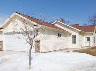 2824 35th St S, Moorhead, MN 56560
