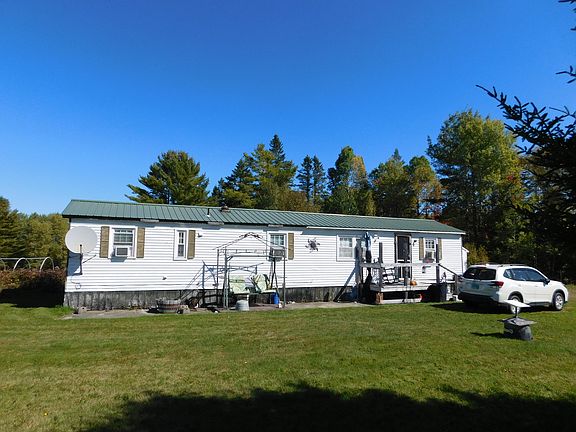 2nd image of 552 Main Street