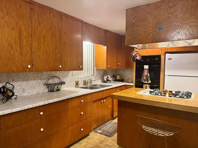 8762 Tyler St — Photo 10