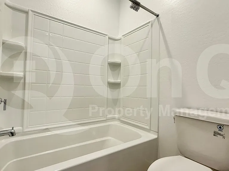 636 S Jacana Ln — Photo 23