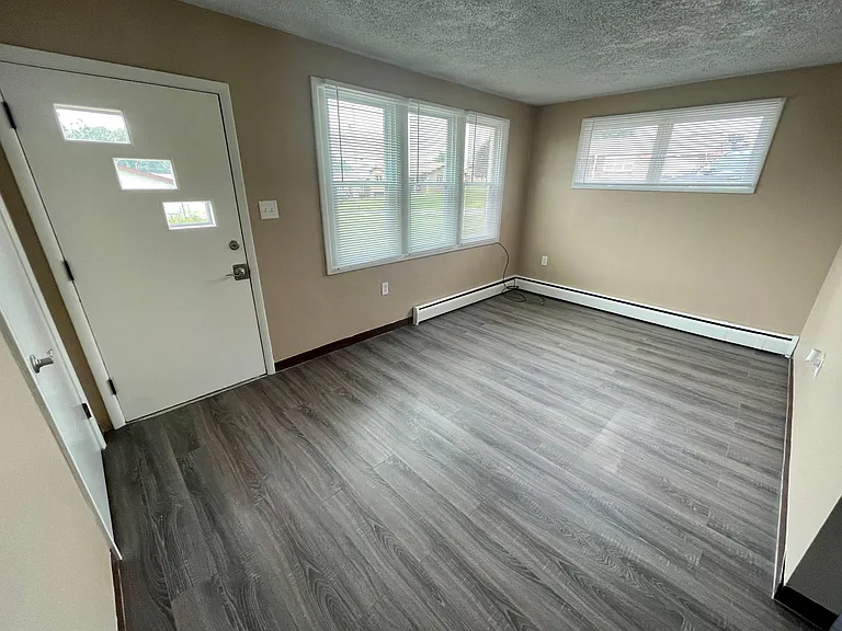 1088 Norwood St #1/2 — Photo 5