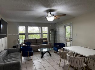 15661 SW 104th Ter APT 318, Miami, FL 33196