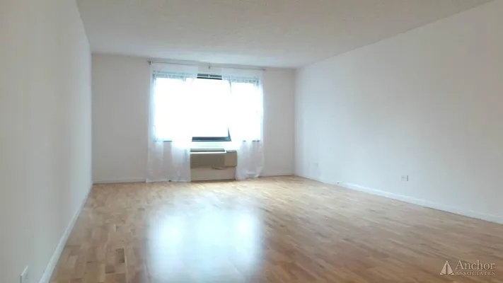 Rented by Anchor Associates | media 1