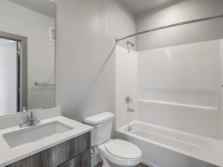 4923 King St — Photo 77