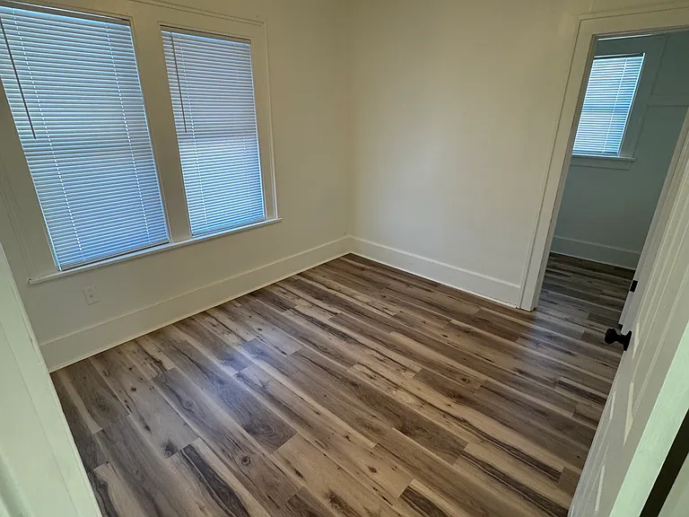1419 10th Ave — Photo 14
