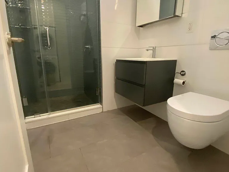 195 Stanton St #5B — Photo 6