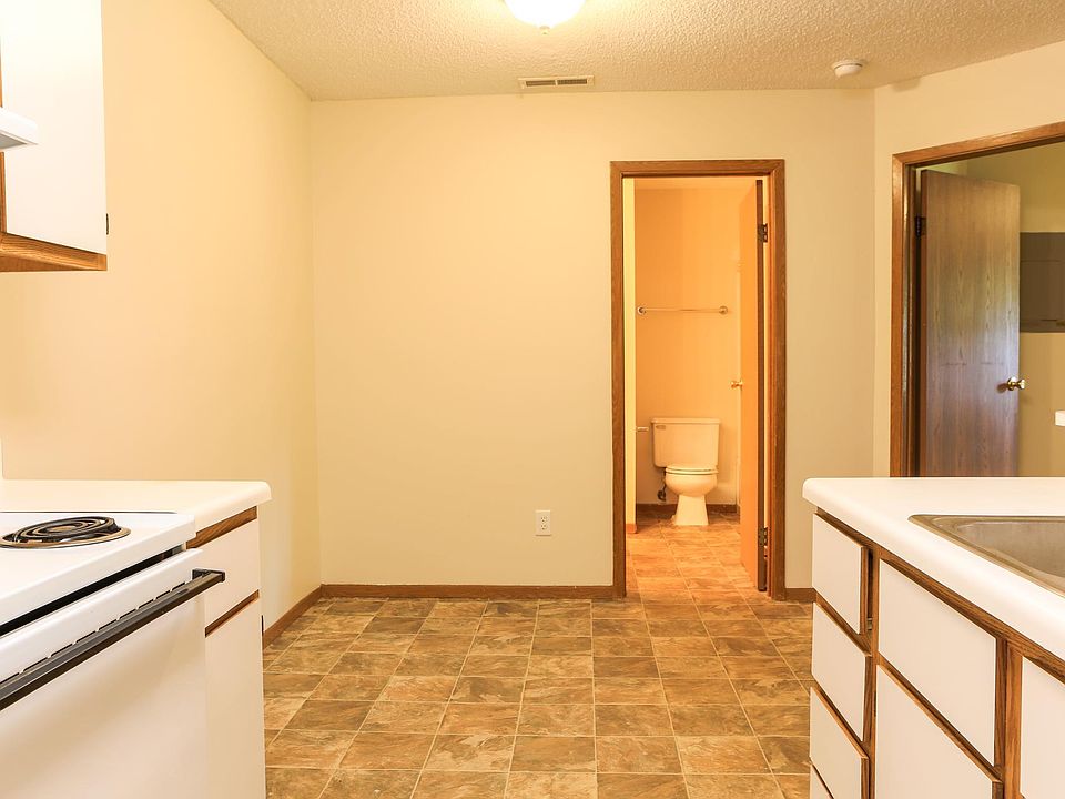 1st image of 59 Cotterrew Dr