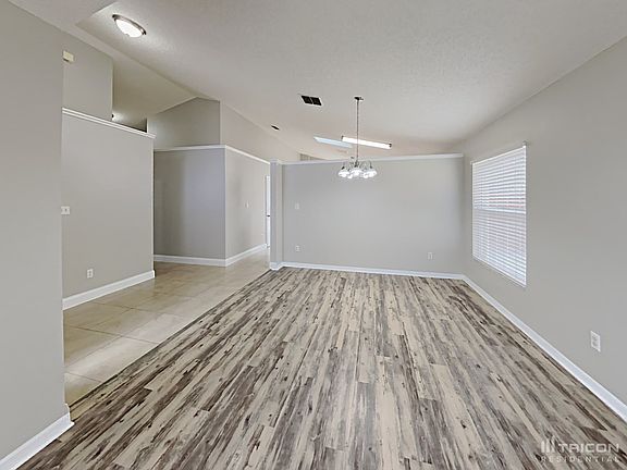 3rd image of 2112 Hockley Ct