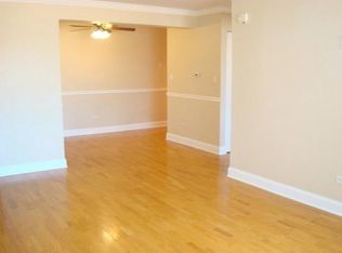 5310 N Chester Ave APT 320, Chicago, IL 60656