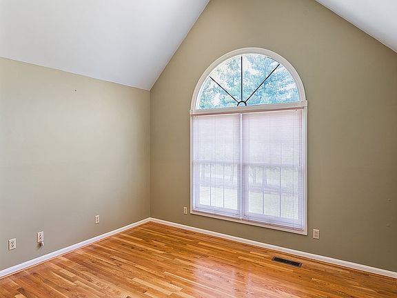 4th image of 3295 Carpenters Creek Dr