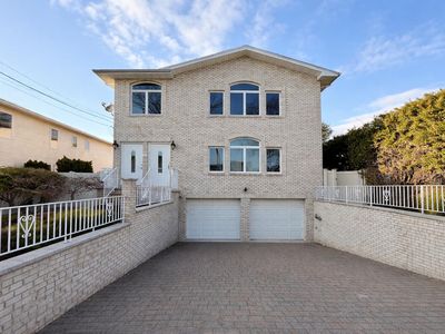 121 Philip Ave, Elmwood Park, NJ, 07407