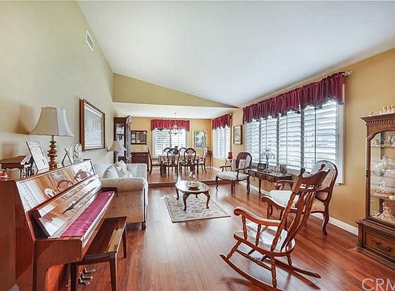 5th image of 1840 Rosewood St